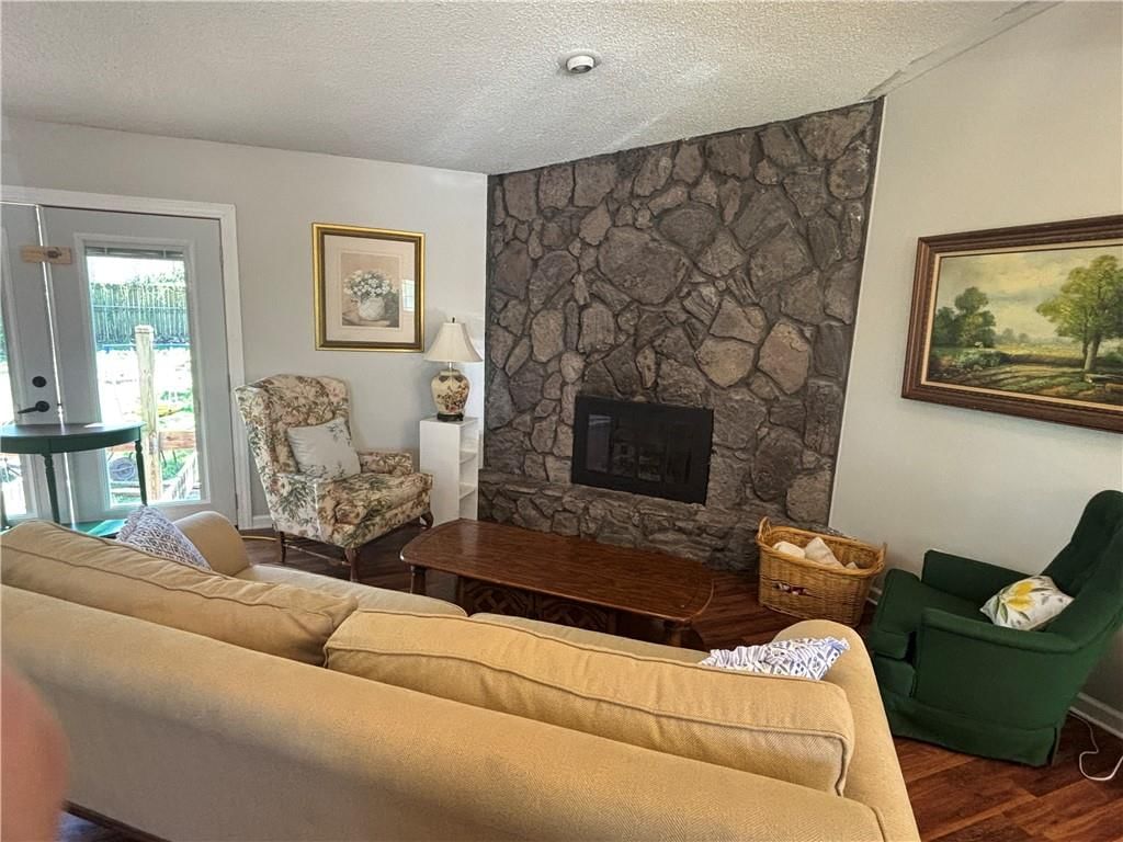 18307 Hanthorne Drive — photo 5