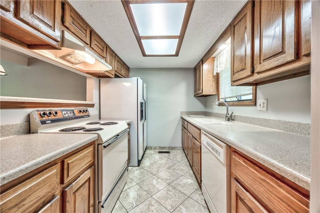 6505 Halsey Street — photo 6