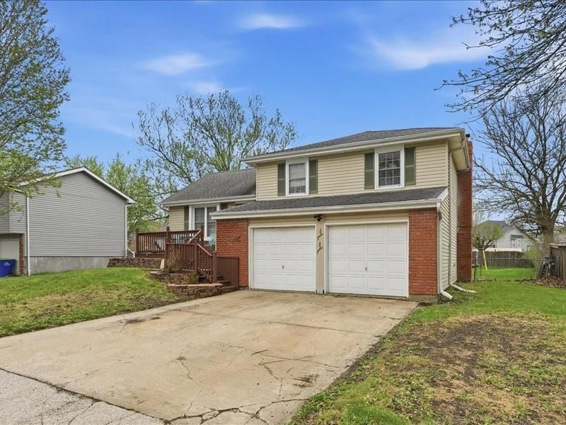 813 Valerie Lane — photo 4