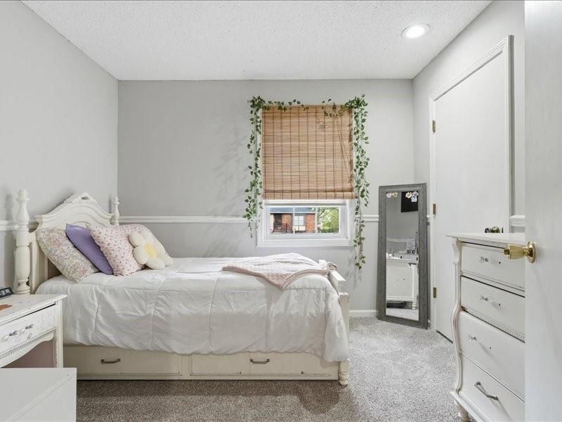 813 Valerie Lane — photo 16