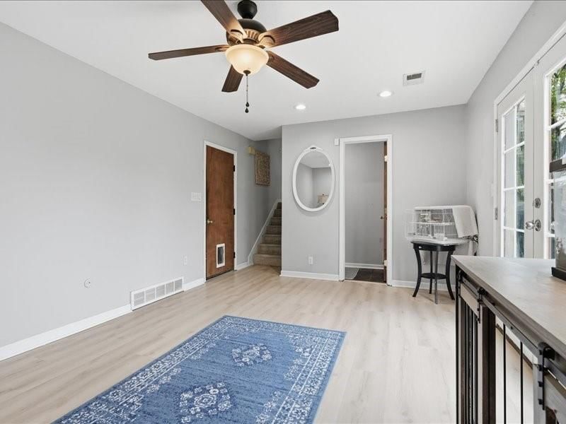 813 Valerie Lane — photo 18