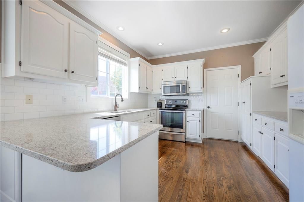 13733 Pembroke Circle — photo 21