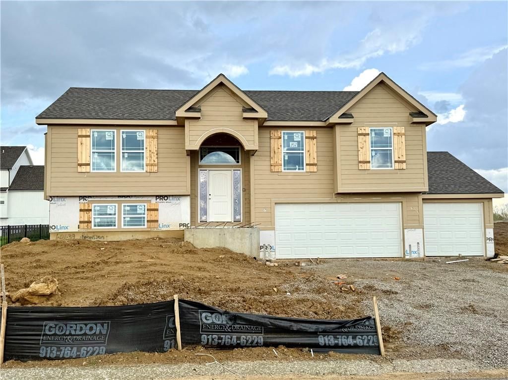 10139 N Poplar Avenue — photo 2