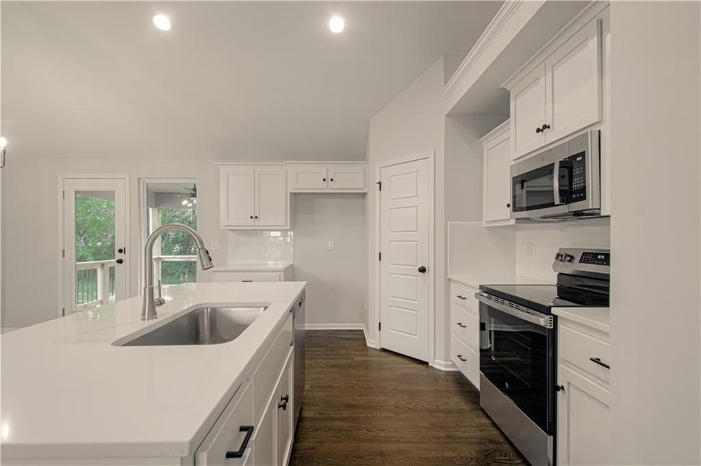 10139 N Poplar Avenue — photo 15