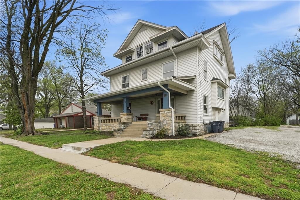115 S Walnut Street — photo 2