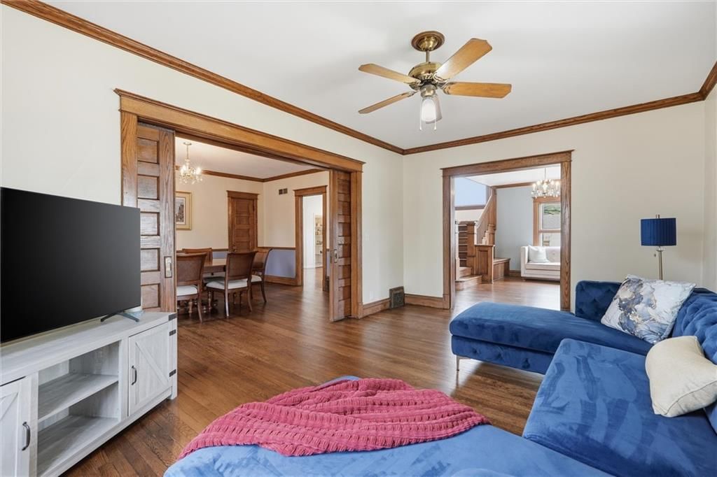 115 S Walnut Street — photo 6