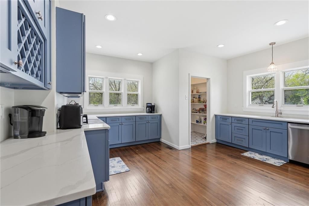 115 S Walnut Street — photo 7