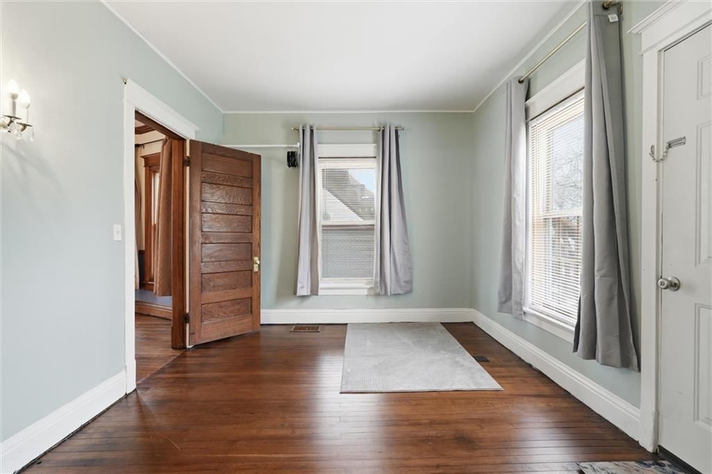 115 S Walnut Street — photo 14