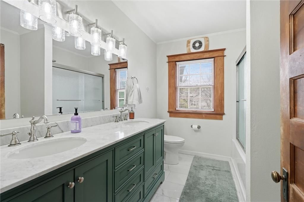 115 S Walnut Street — photo 20