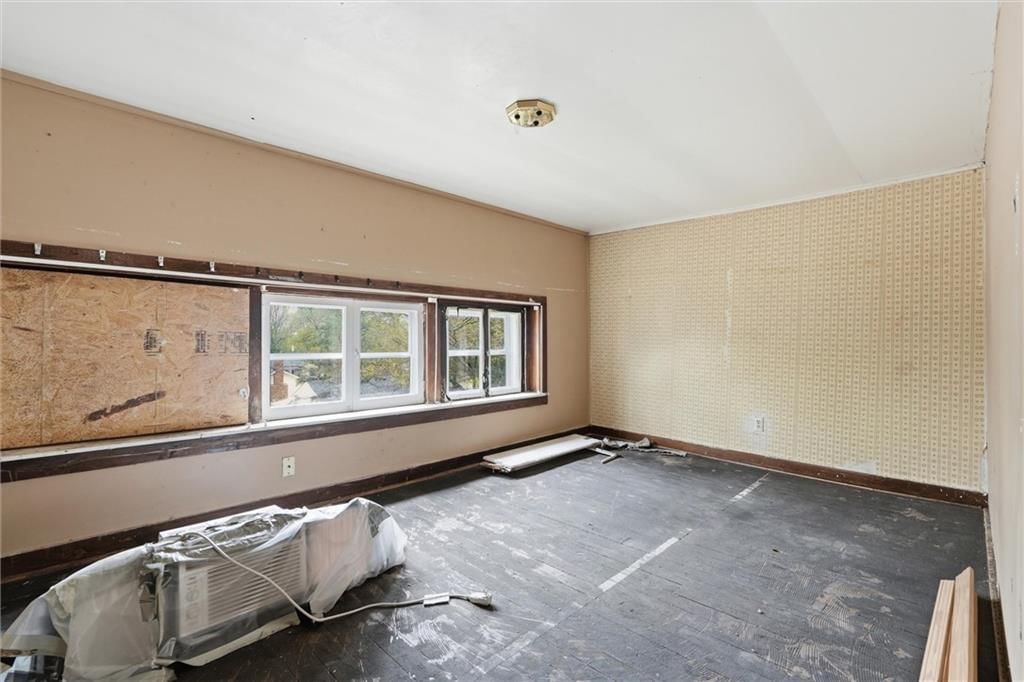 115 S Walnut Street — photo 25