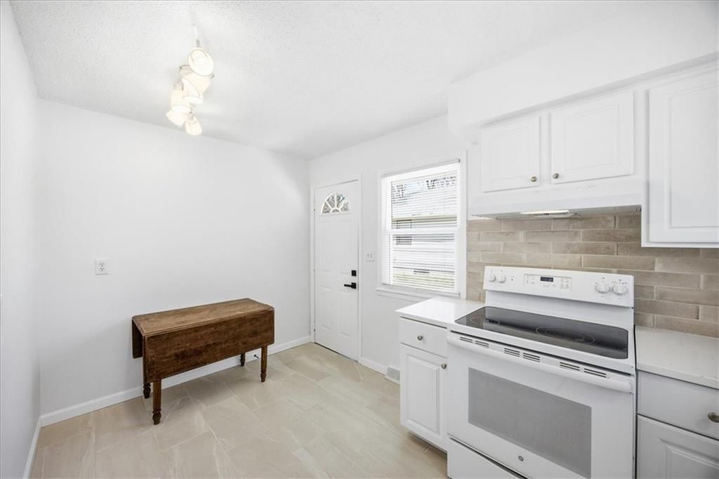 8236 Flora Avenue — photo 6