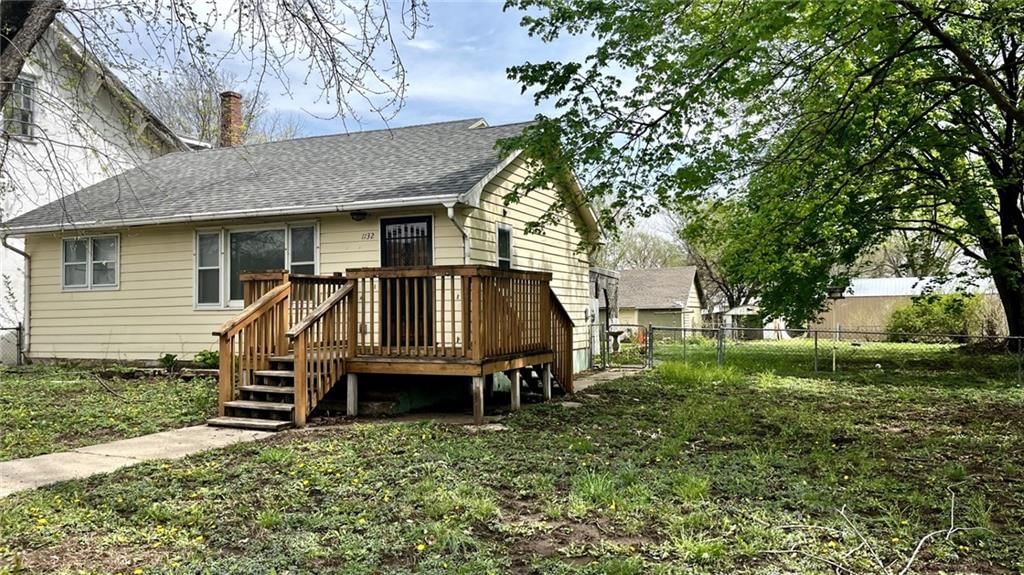 1132 Oak Street — photo 2