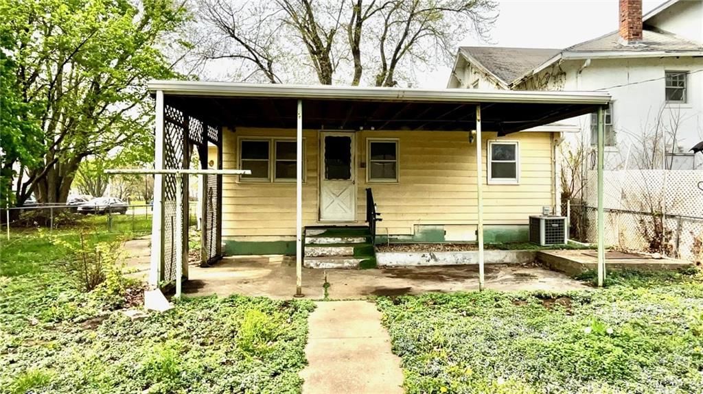 1132 Oak Street — photo 31