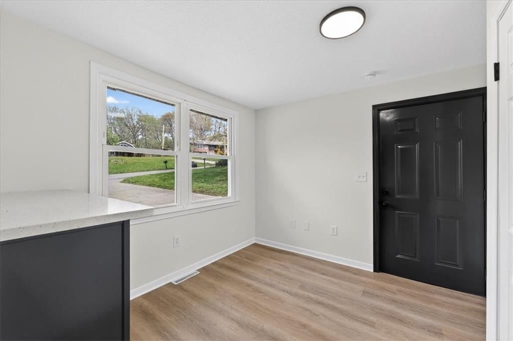 6807 Sycamore Avenue — photo 19