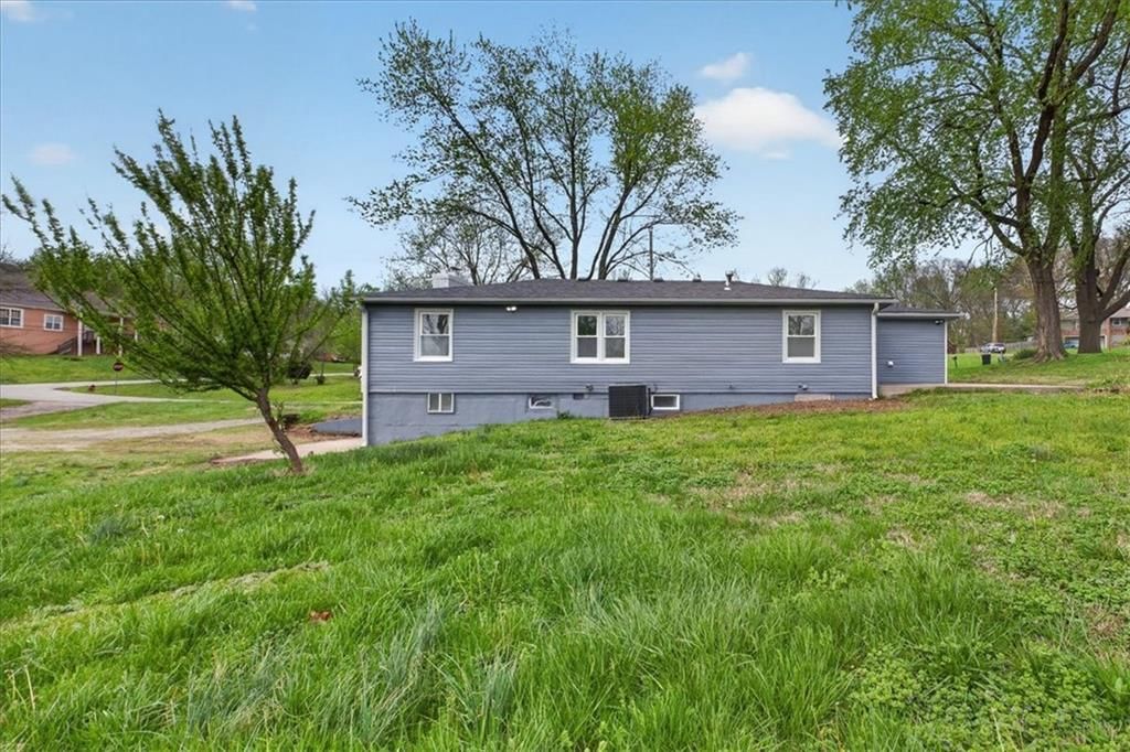 6807 Sycamore Avenue — photo 37
