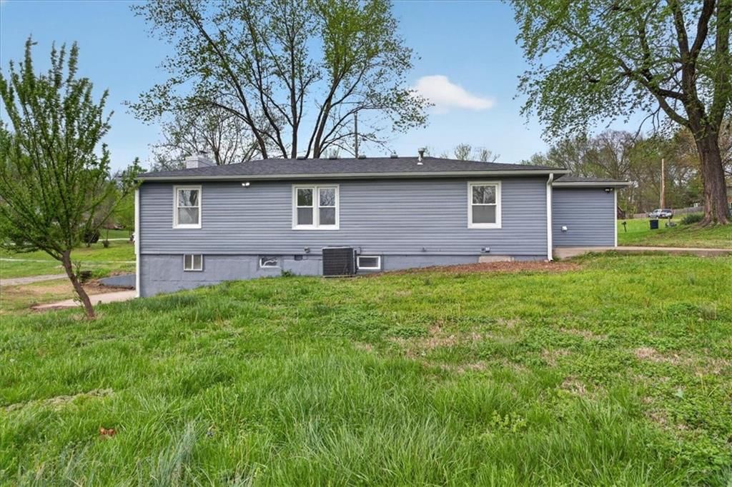 6807 Sycamore Avenue — photo 38