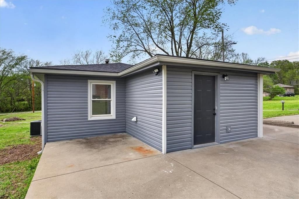 6807 Sycamore Avenue — photo 39