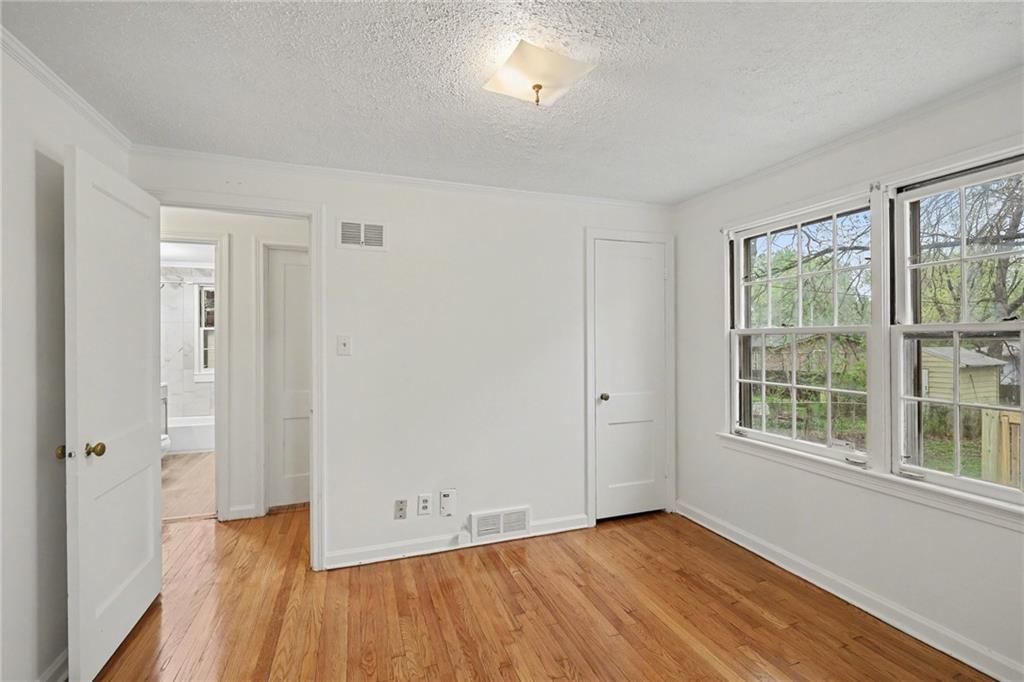 7723 Sni-A-Bar Road — photo 12