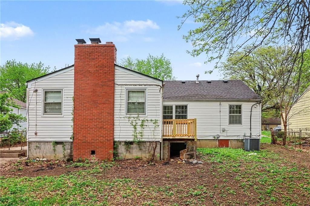 7723 Sni-A-Bar Road — photo 17