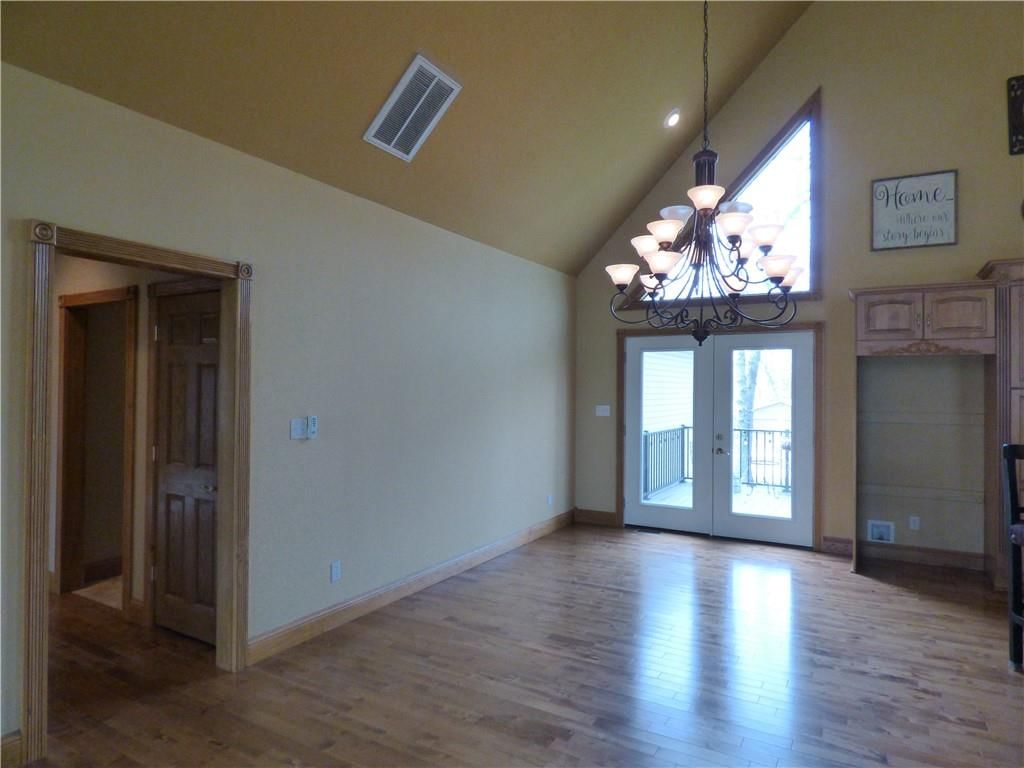 25288 Cedar Crest Drive — photo 11