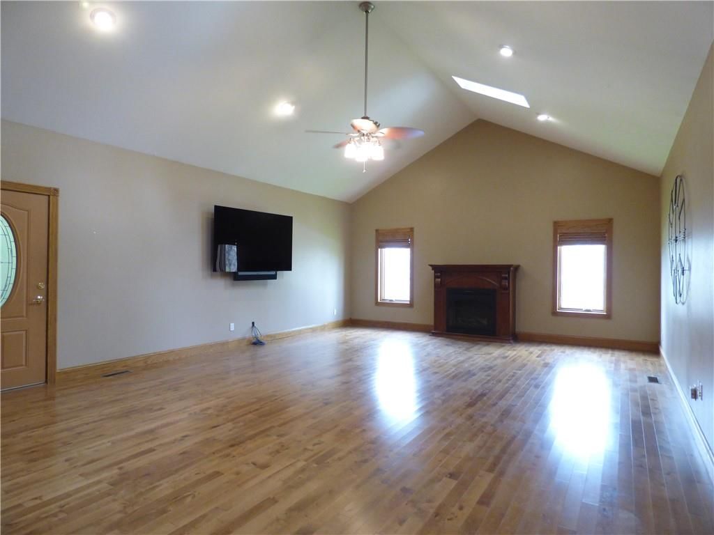 25288 Cedar Crest Drive — photo 17