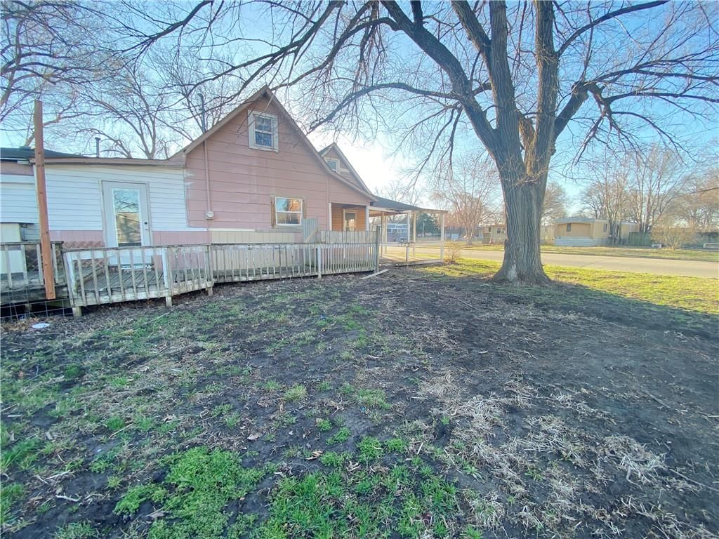 110 W Riley Street — photo 9