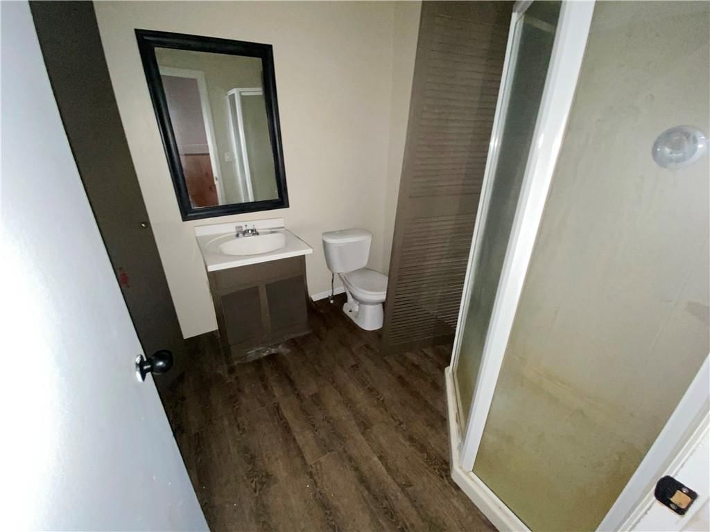 110 W Riley Street — photo 19