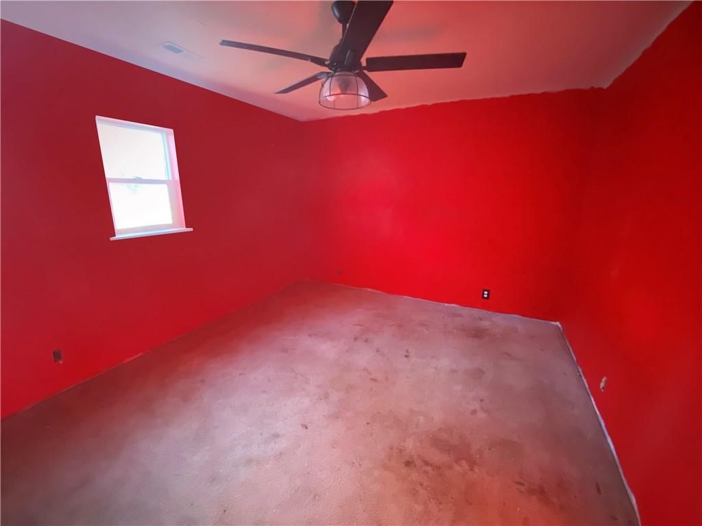 110 W Riley Street — photo 20