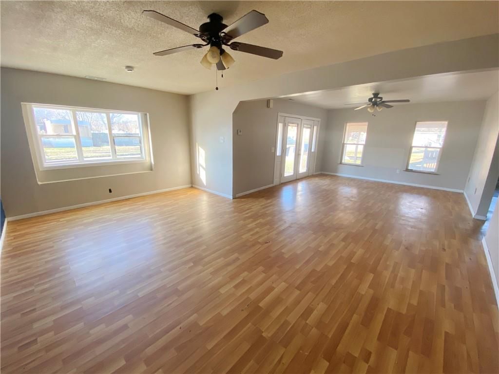 110 W Riley Street — photo 21