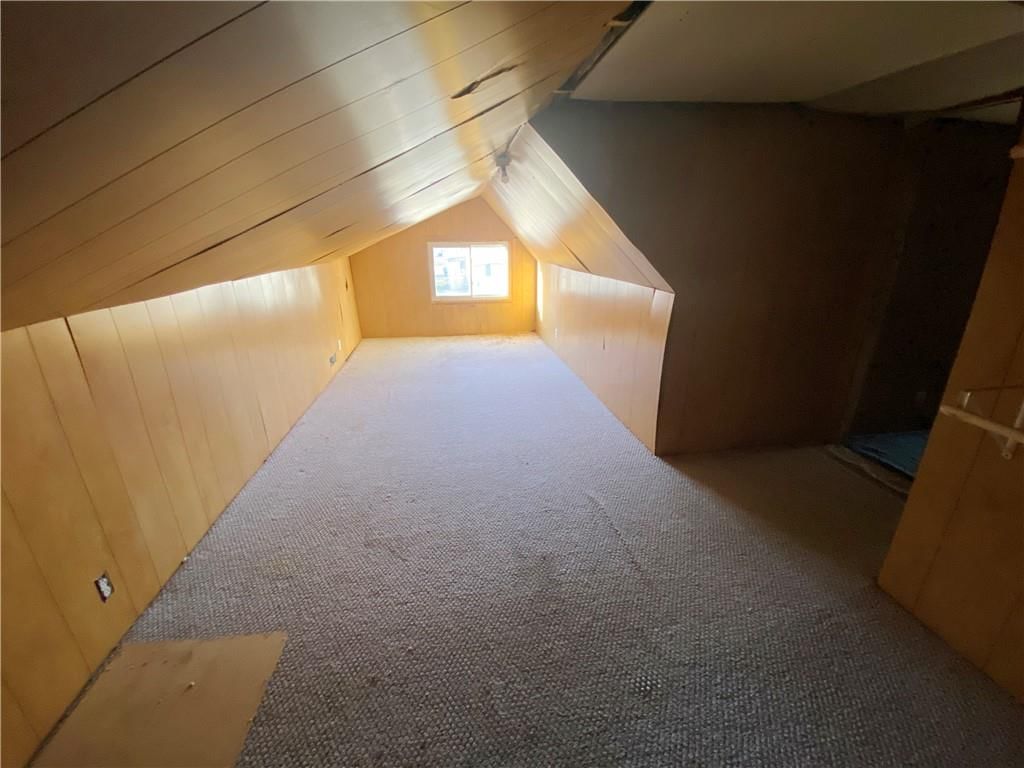 110 W Riley Street — photo 22