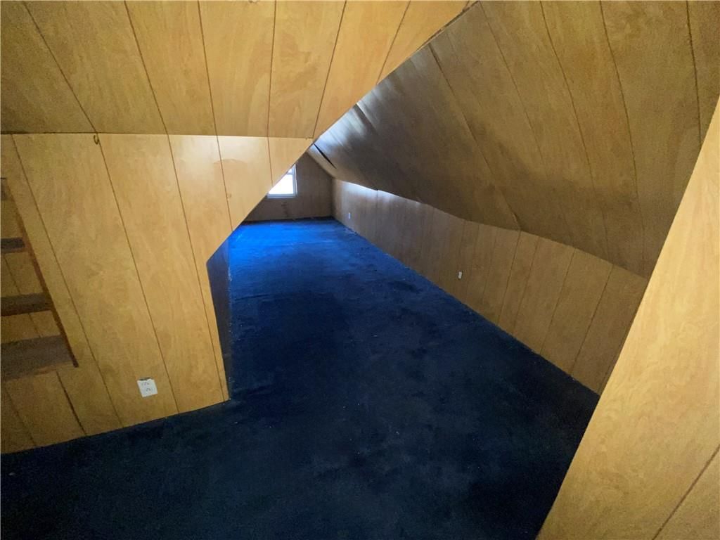 110 W Riley Street — photo 23