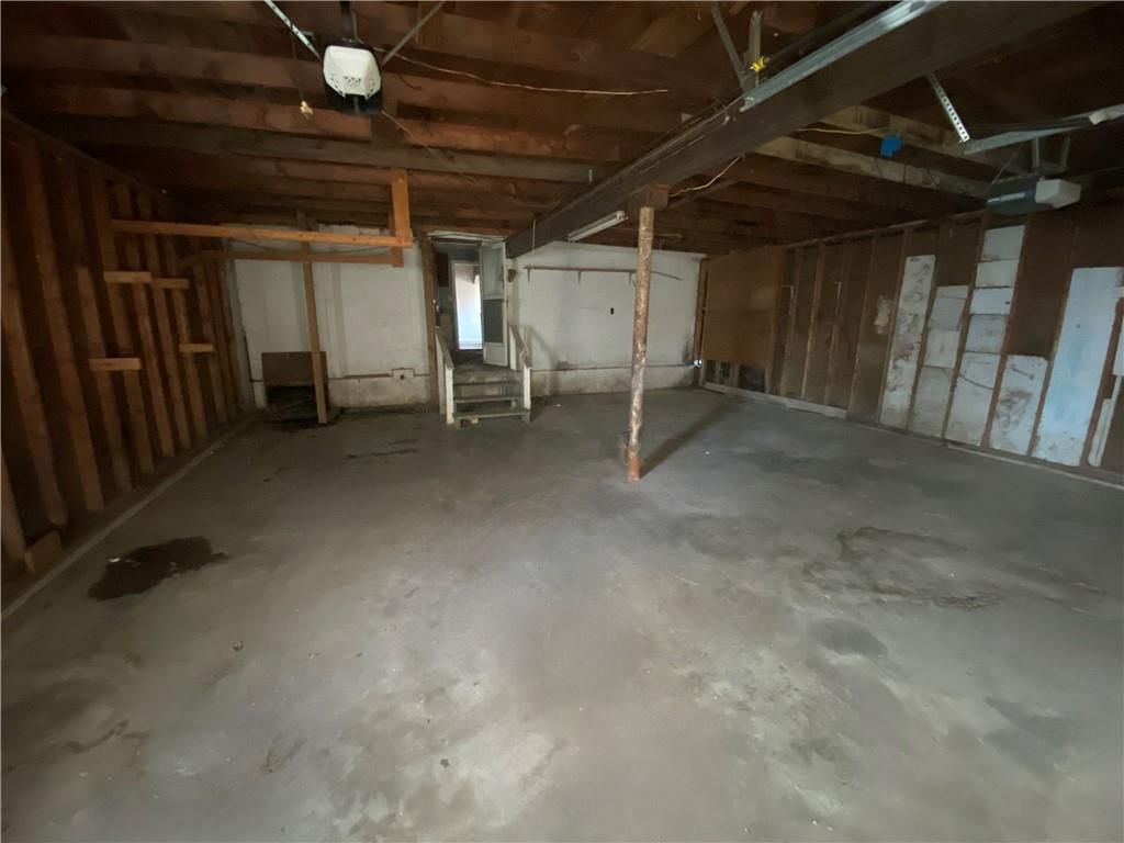 110 W Riley Street — photo 27