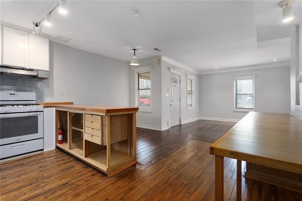 810 W 16th Street — photo 6