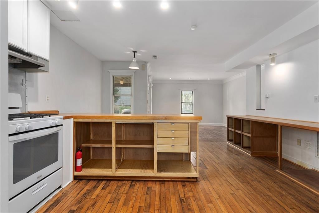 810 W 16th Street — photo 8