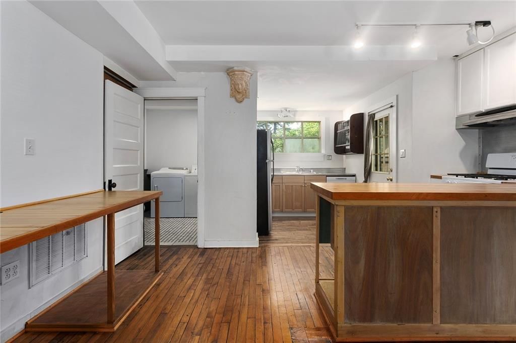 810 W 16th Street — photo 11