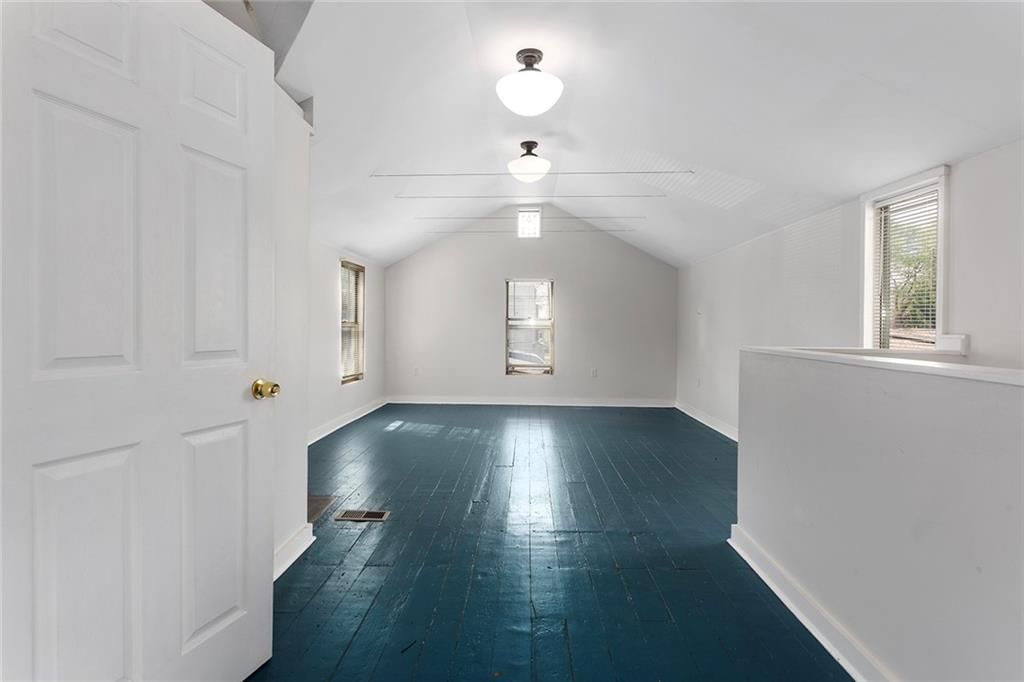 810 W 16th Street — photo 17