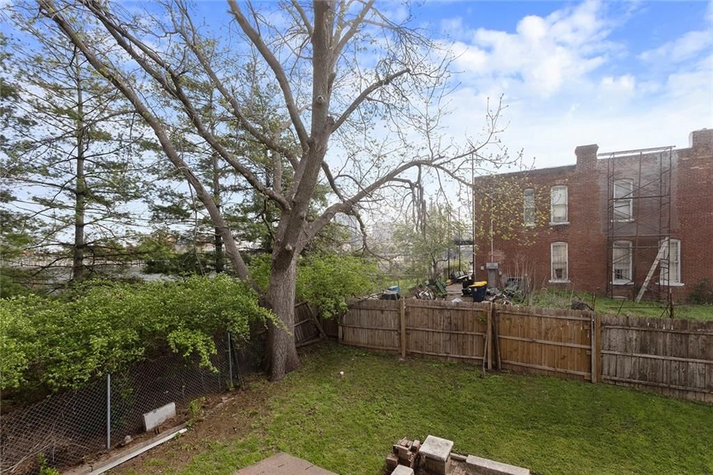 810 W 16th Street — photo 25