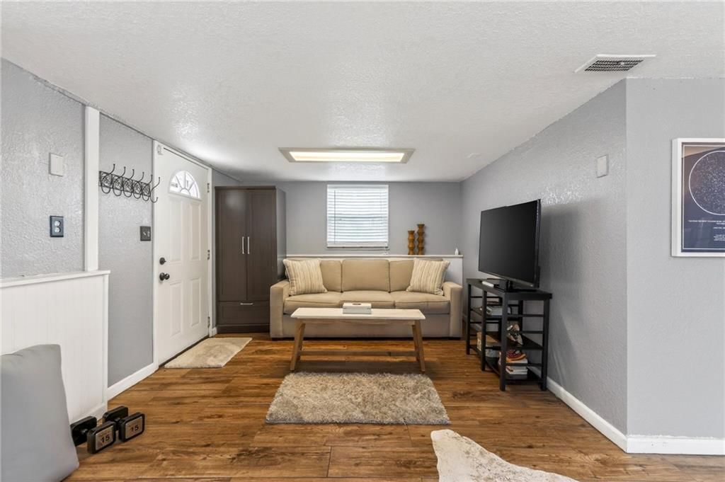 639 NE 45TH Street — photo 25
