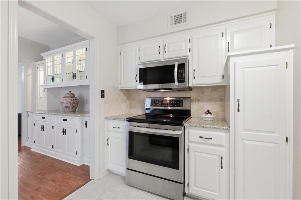 8310 W 120th Terrace — photo 7