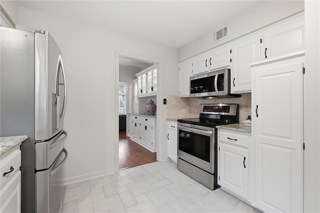 8310 W 120th Terrace — photo 9