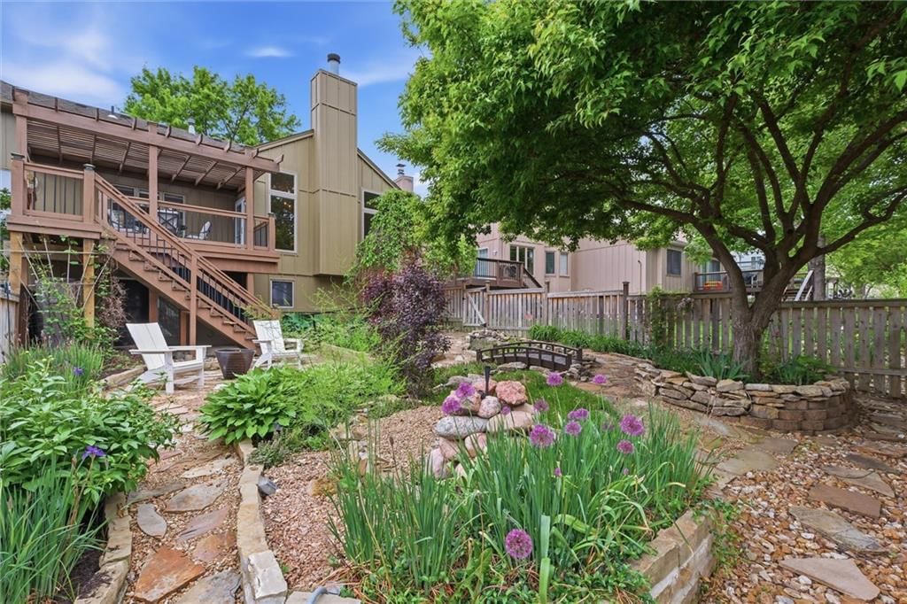 8310 W 120th Terrace — photo 27