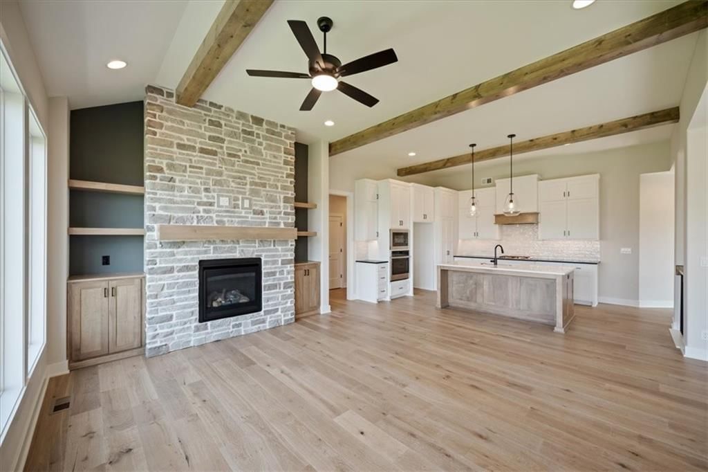 Photo 12 of 37 - 2622 SW Barley Field Drive, Lee's Summit, MO 64082