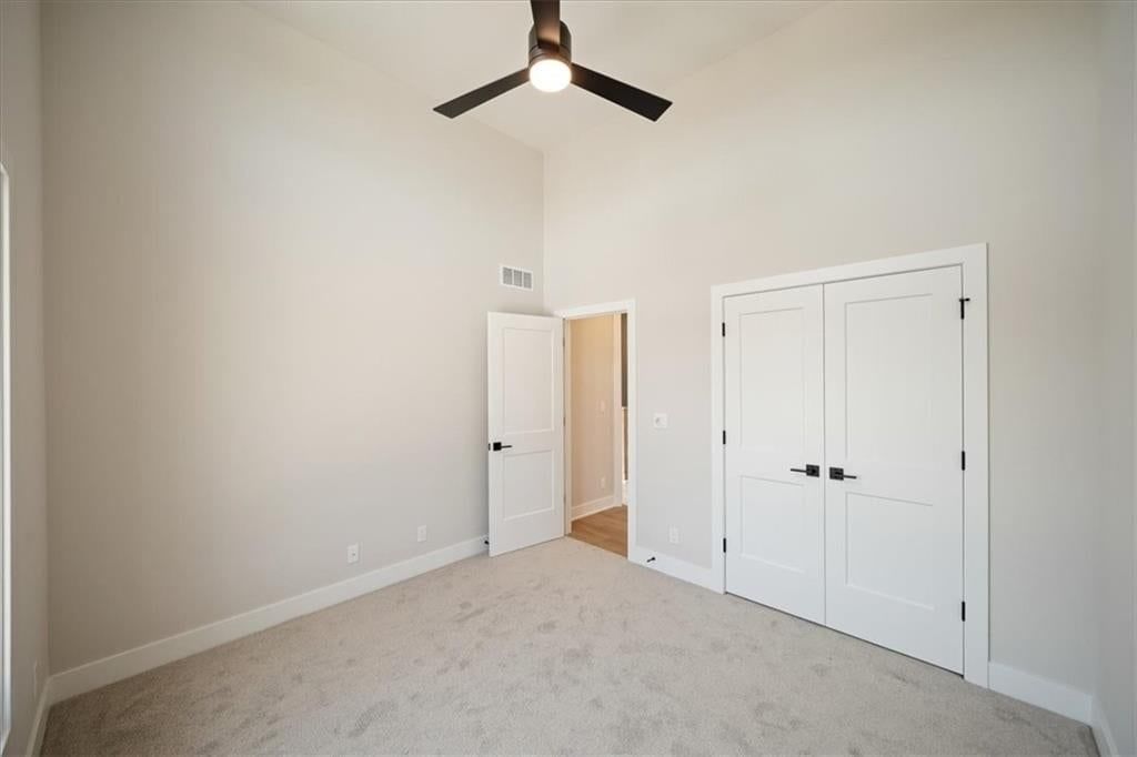 Photo 16 of 37 - 2622 SW Barley Field Drive, Lee's Summit, MO 64082