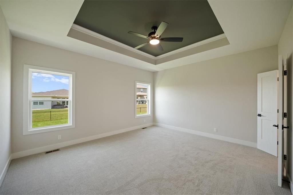 Photo 18 of 37 - 2622 SW Barley Field Drive, Lee's Summit, MO 64082