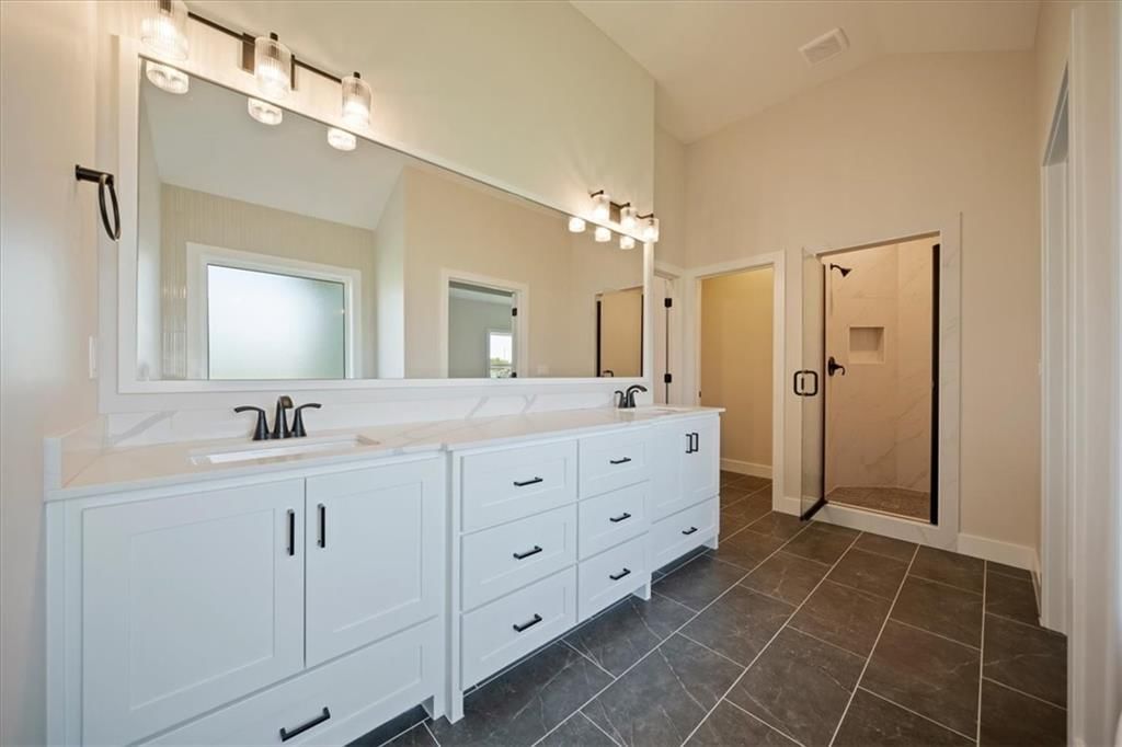 Freestanding tub at 2622 SW Barley Field Drive, Lee's Summit, MO 64082