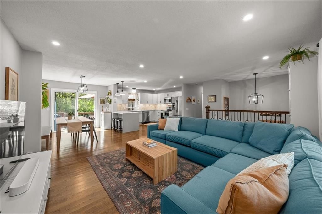 5520 Stearns Street — photo 7