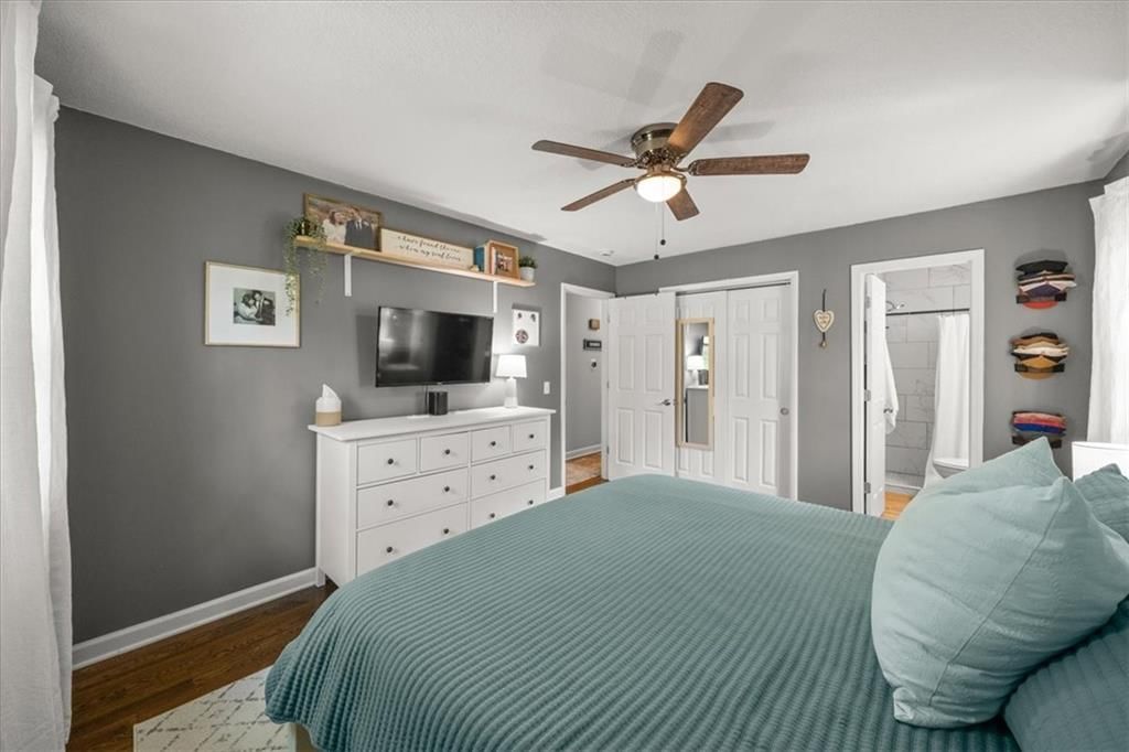 5520 Stearns Street — photo 17