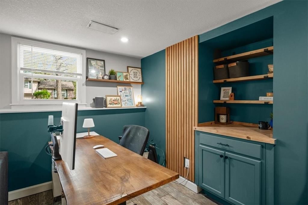 5520 Stearns Street — photo 22