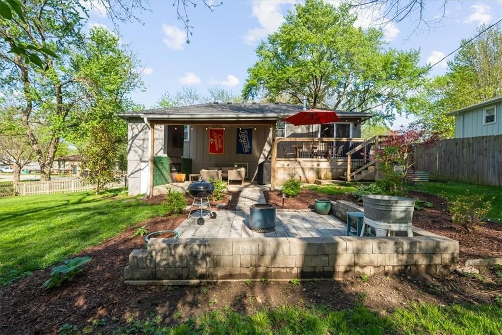 5520 Stearns Street — photo 27