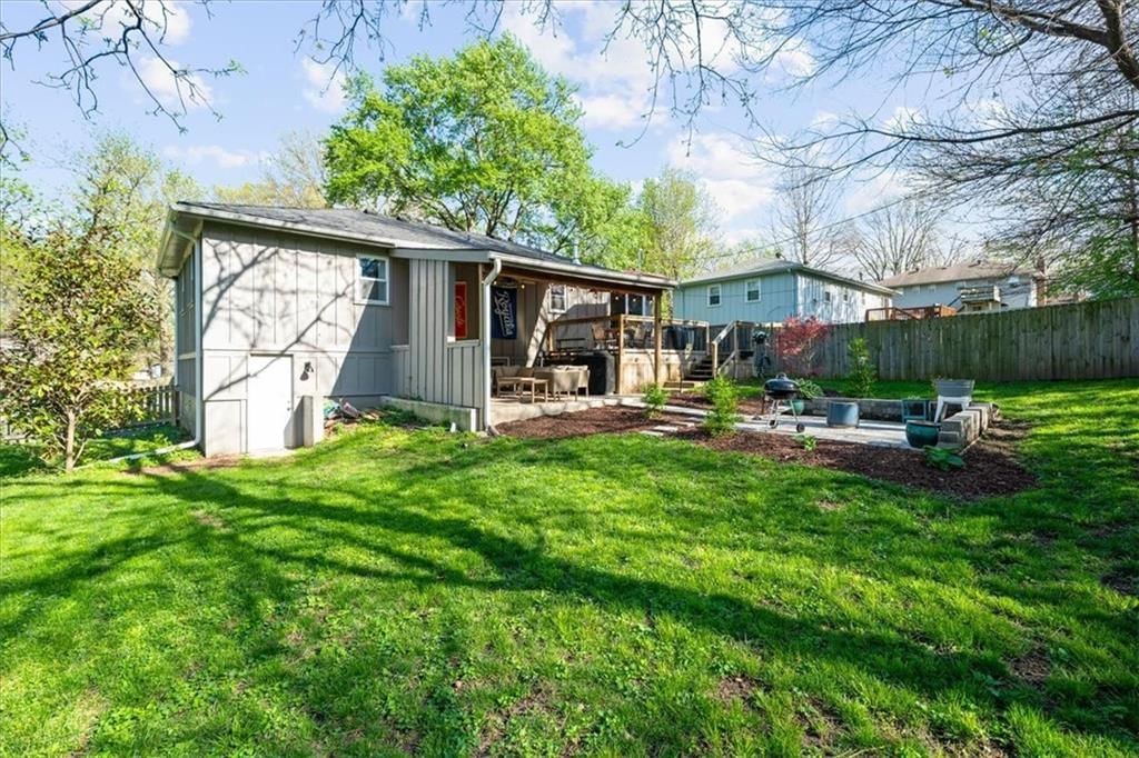 5520 Stearns Street — photo 29